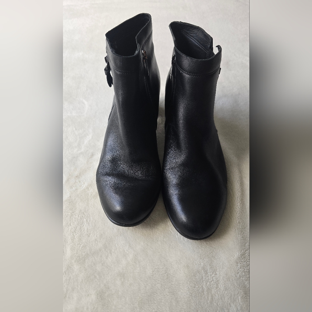 Ecco Women's Black Leather Boots